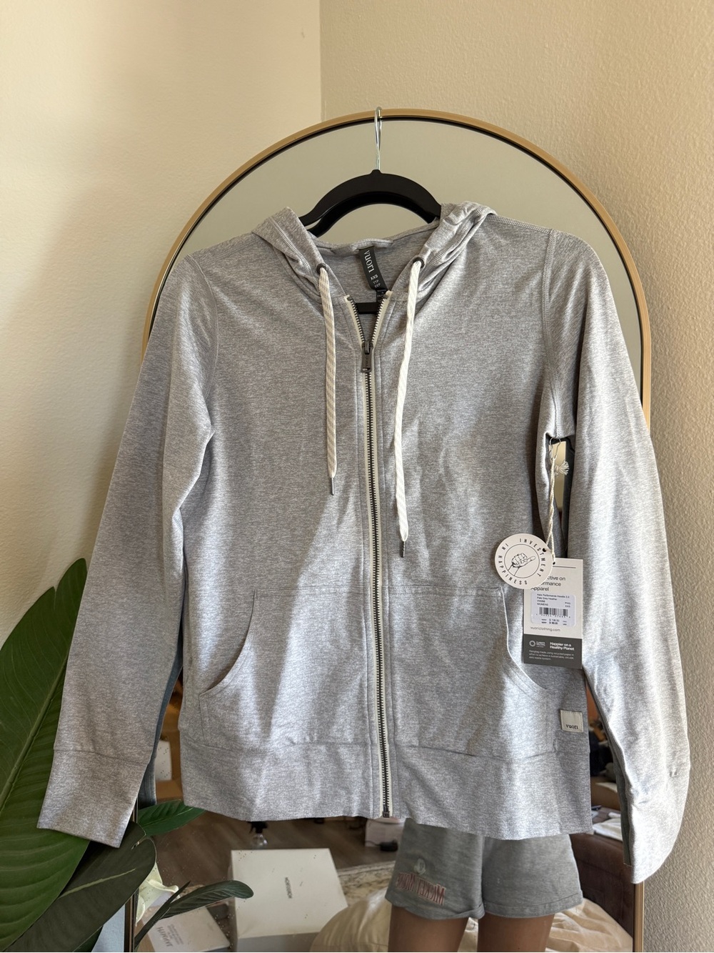 Vuori Women’s Halo Performance Hoodie 2.0 in Pale Grey Heather